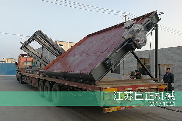 精工制作擋板門發(fā)貨了，裝車現(xiàn)場一覽
