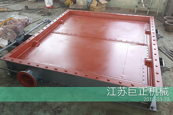 方形擋板門（寬9m）完工，準(zhǔn)備發(fā)貨